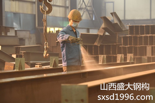 山西鋼結(jié)構(gòu)廠(chǎng)房的防腐施工工藝